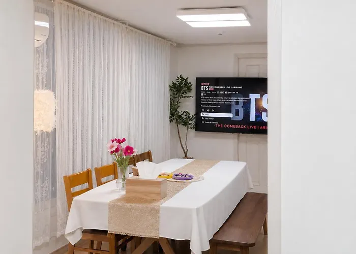 3 Bedrooms Family With 2 Bathrooms And Washer, Dryer Villa