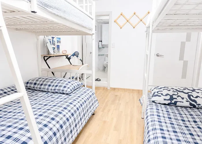 Villa 3 Bedrooms Family With 2 Bathrooms And Washer, Dryer