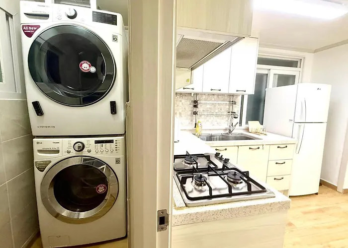 Villa 3 Bedrooms Family With 2 Bathrooms And Washer, Dryer *